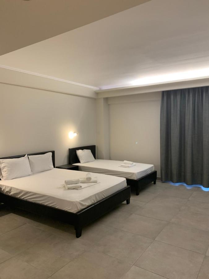 Hotel Banbus 卢特拉艾季普苏 外观 照片
