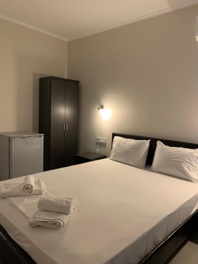 Hotel Banbus 卢特拉艾季普苏 外观 照片