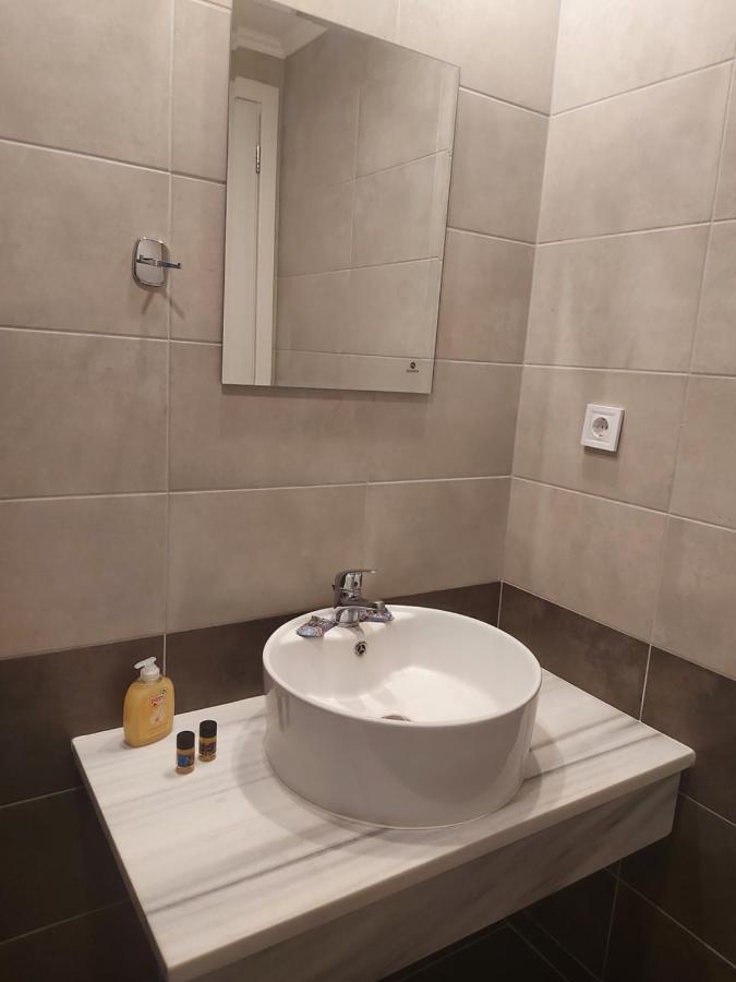 Hotel Banbus 卢特拉艾季普苏 外观 照片
