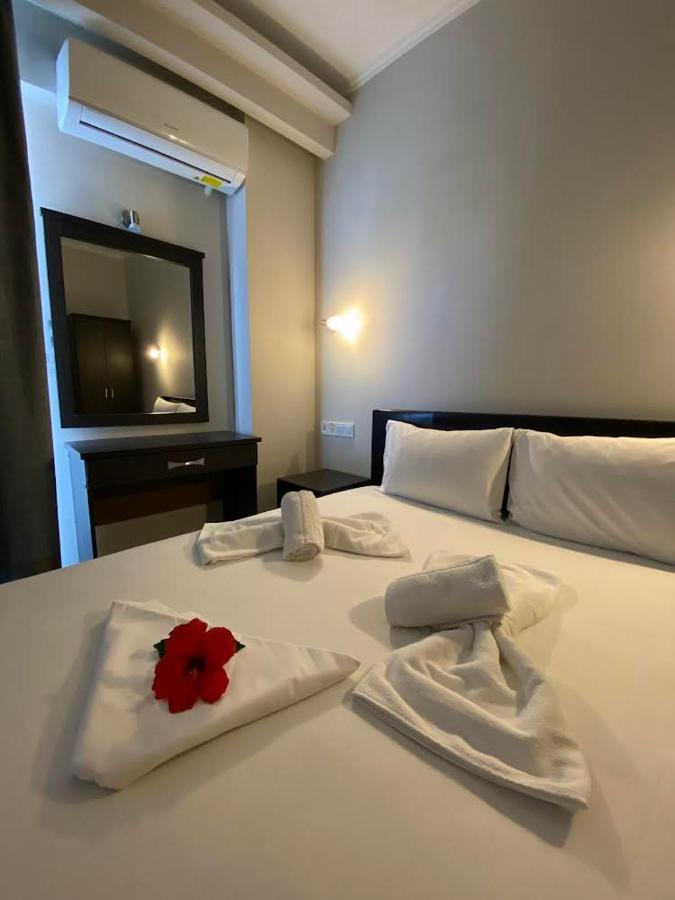 Hotel Banbus 卢特拉艾季普苏 外观 照片