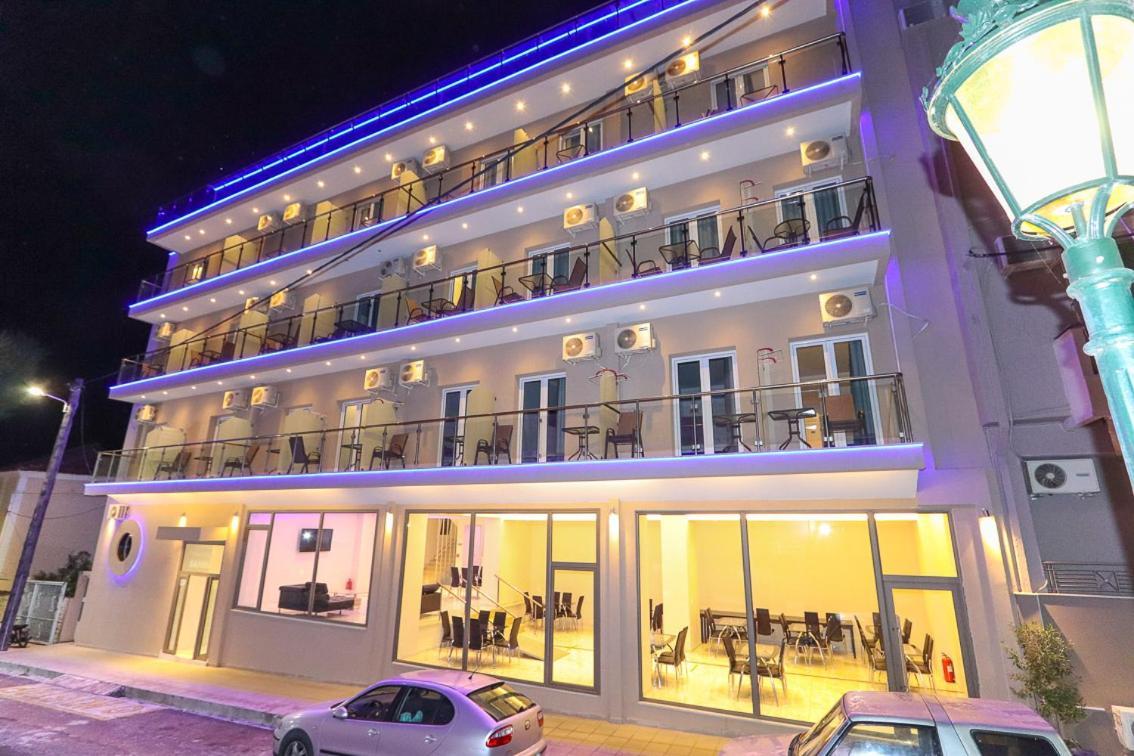 Hotel Banbus 卢特拉艾季普苏 外观 照片