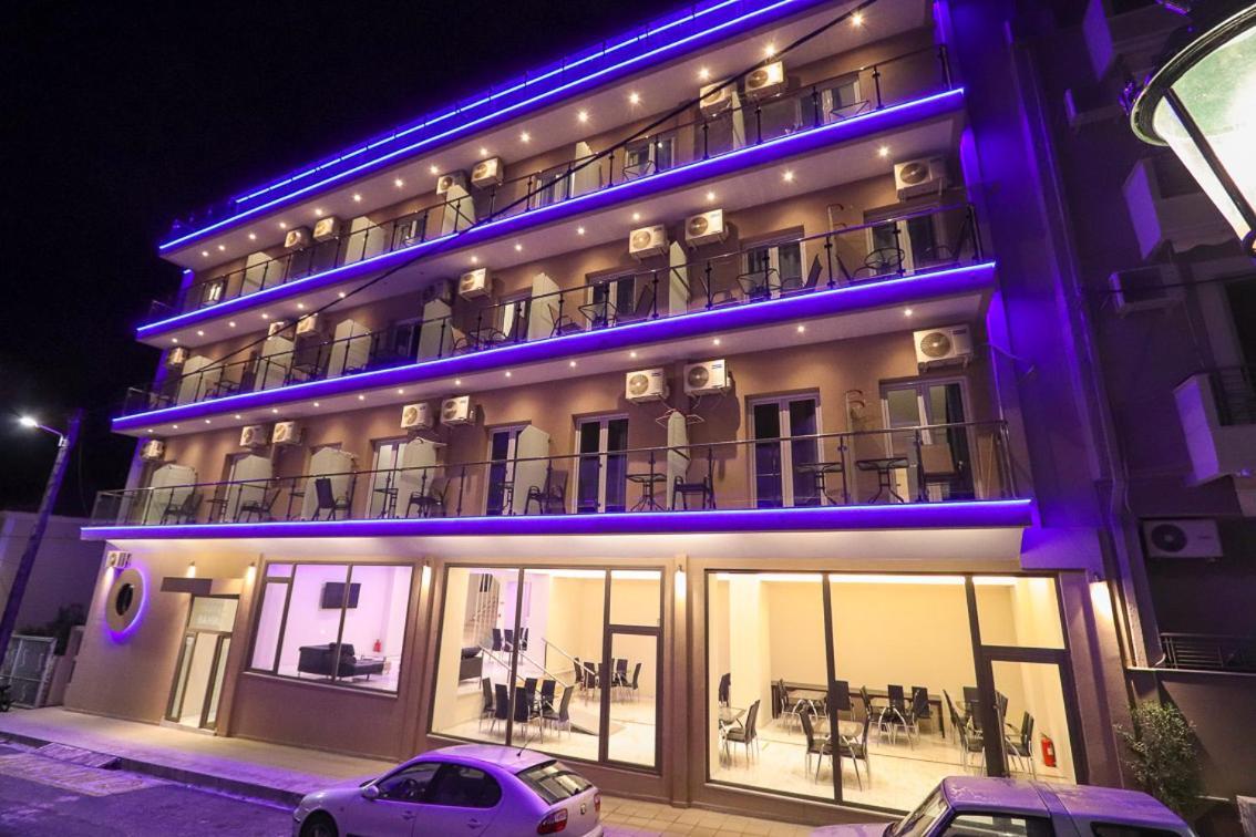 Hotel Banbus 卢特拉艾季普苏 外观 照片