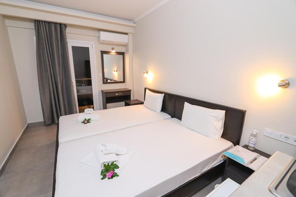 Hotel Banbus 卢特拉艾季普苏 外观 照片